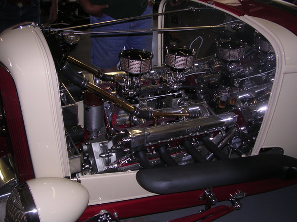 Riley Engine OHC 2.jpg