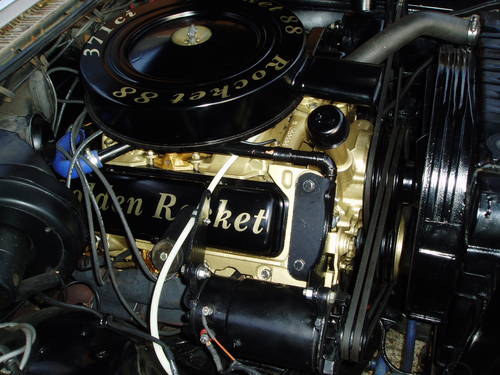 Oldsmobile - Engine 01.jpg