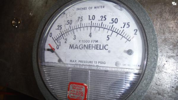 Magnehelic gauge (2).JPG